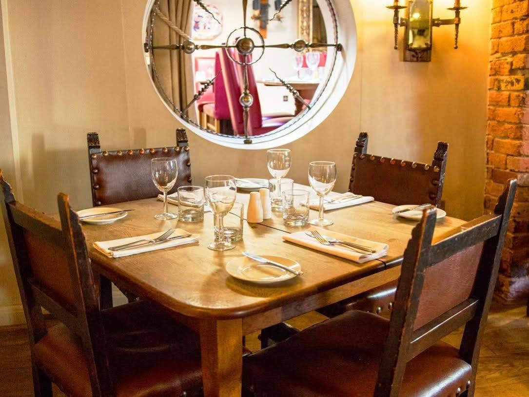 Queens Head Inn Nassington ภายนอก รูปภาพ