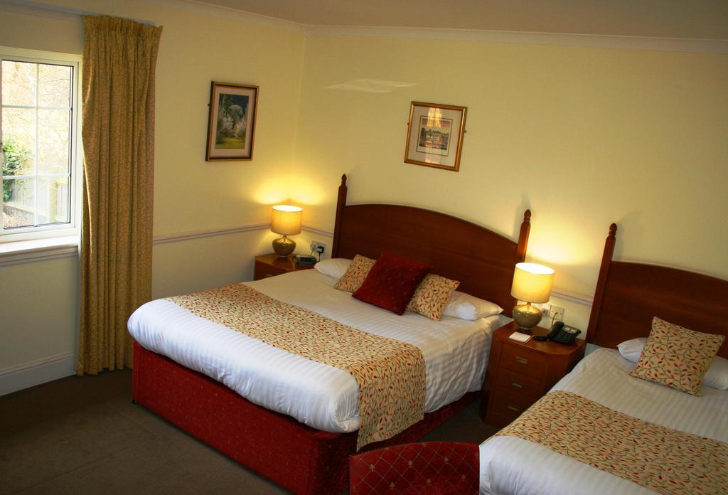 Queens Head Inn Nassington ภายนอก รูปภาพ