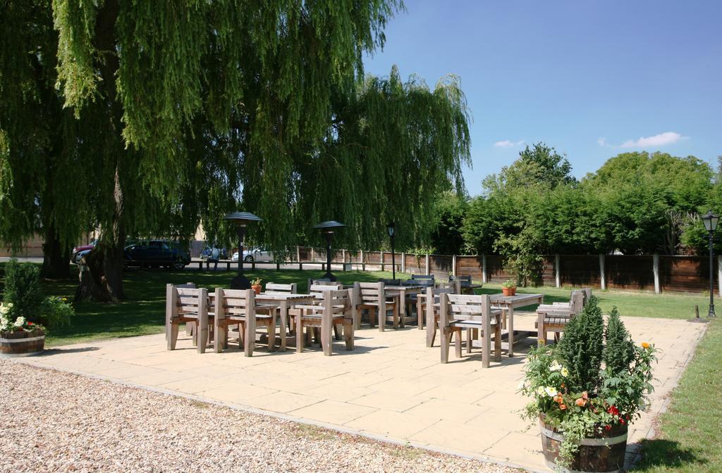 Queens Head Inn Nassington ภายนอก รูปภาพ