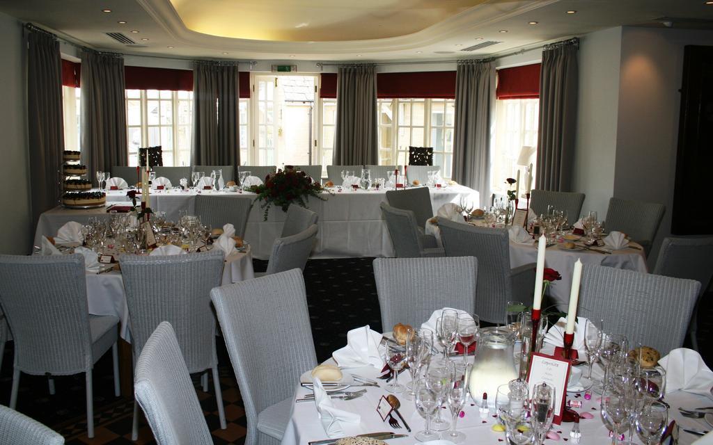 Queens Head Inn Nassington ภายนอก รูปภาพ